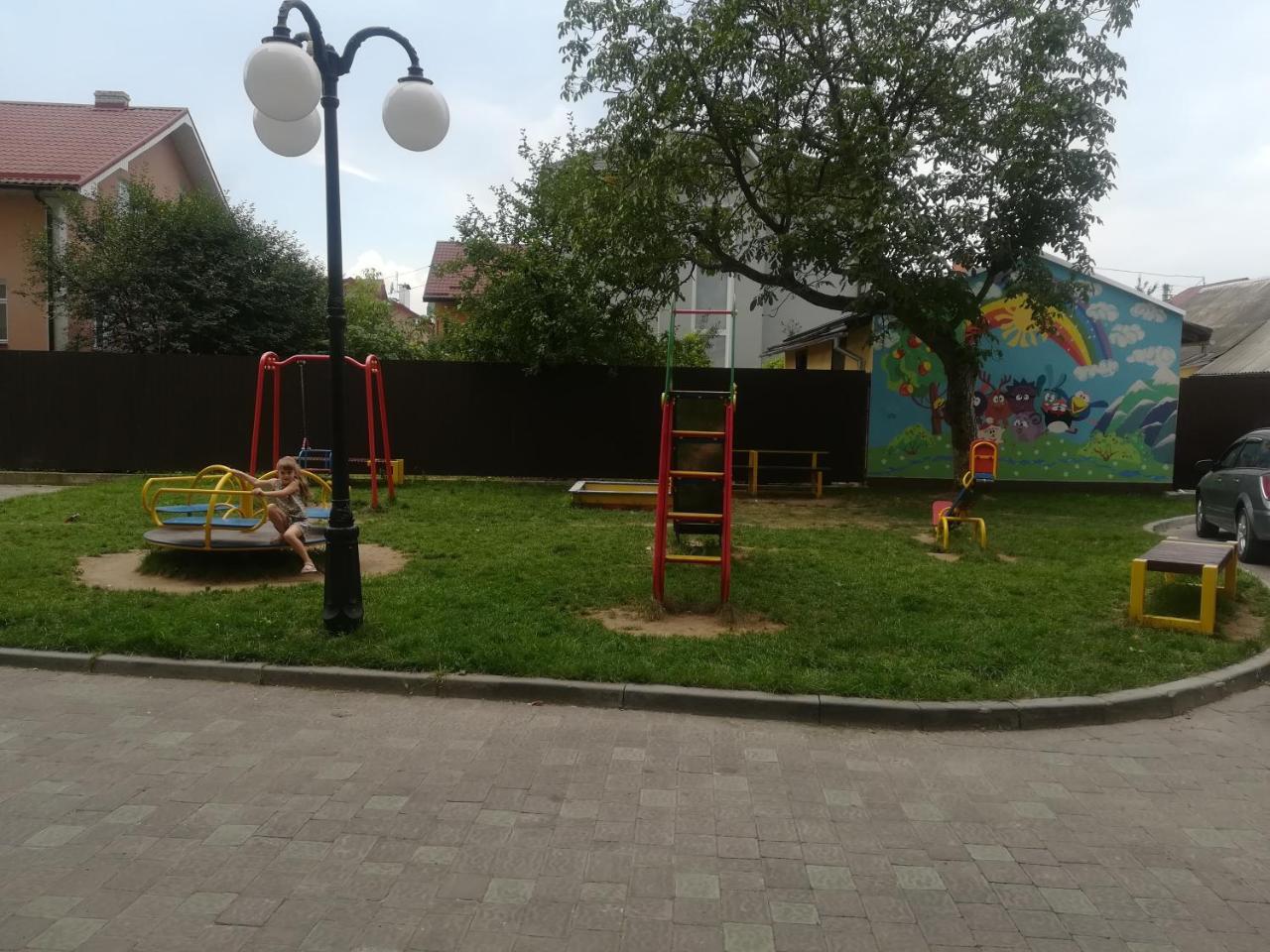Zlata De Luxe Apartment Ивано-Франкивск Екстериор снимка